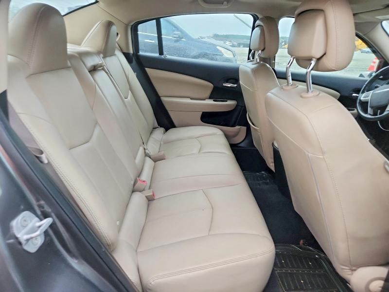 2013 Chrysler 200 Limited