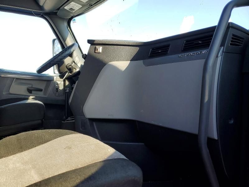 2019 Freightliner Cascadia 126 Semi Truck