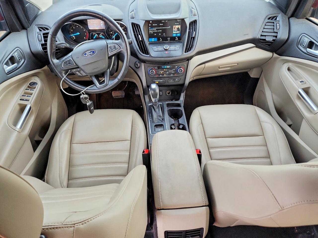 2019 Ford Escape sel