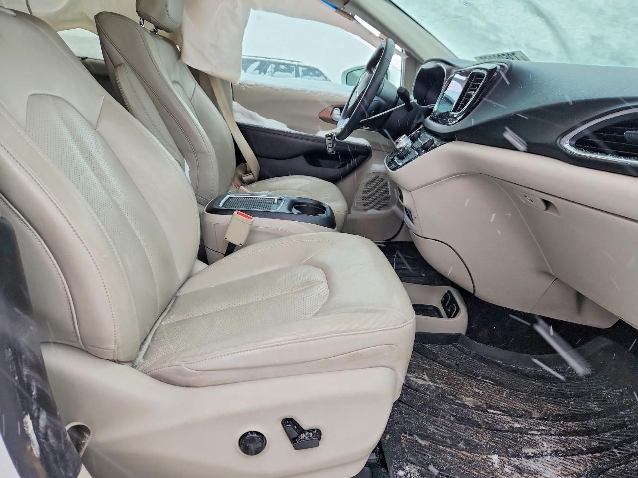 2017 Chrysler Pacifica Touring l Plus