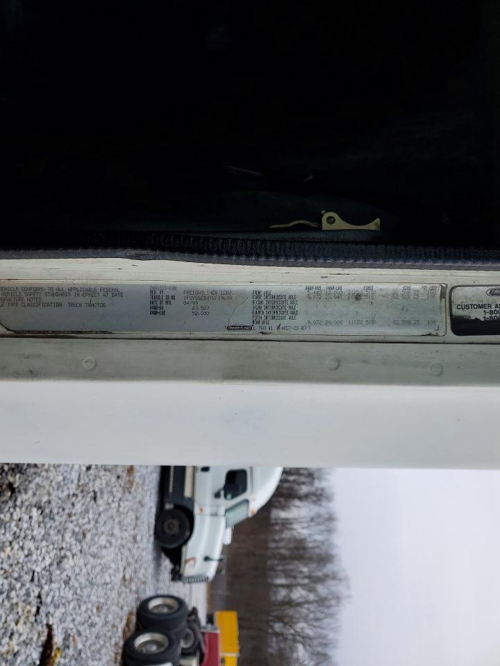 2000 Freightliner Conventional FLC120