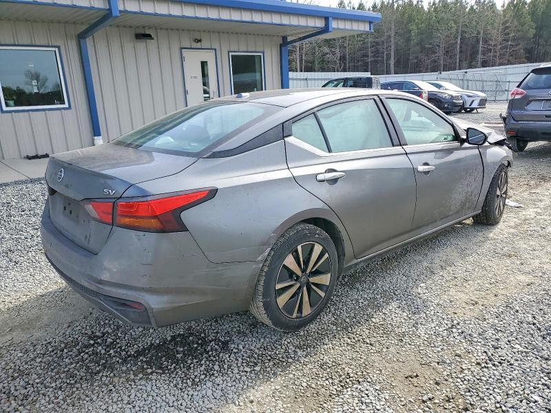 2021 Nissan Altima sv