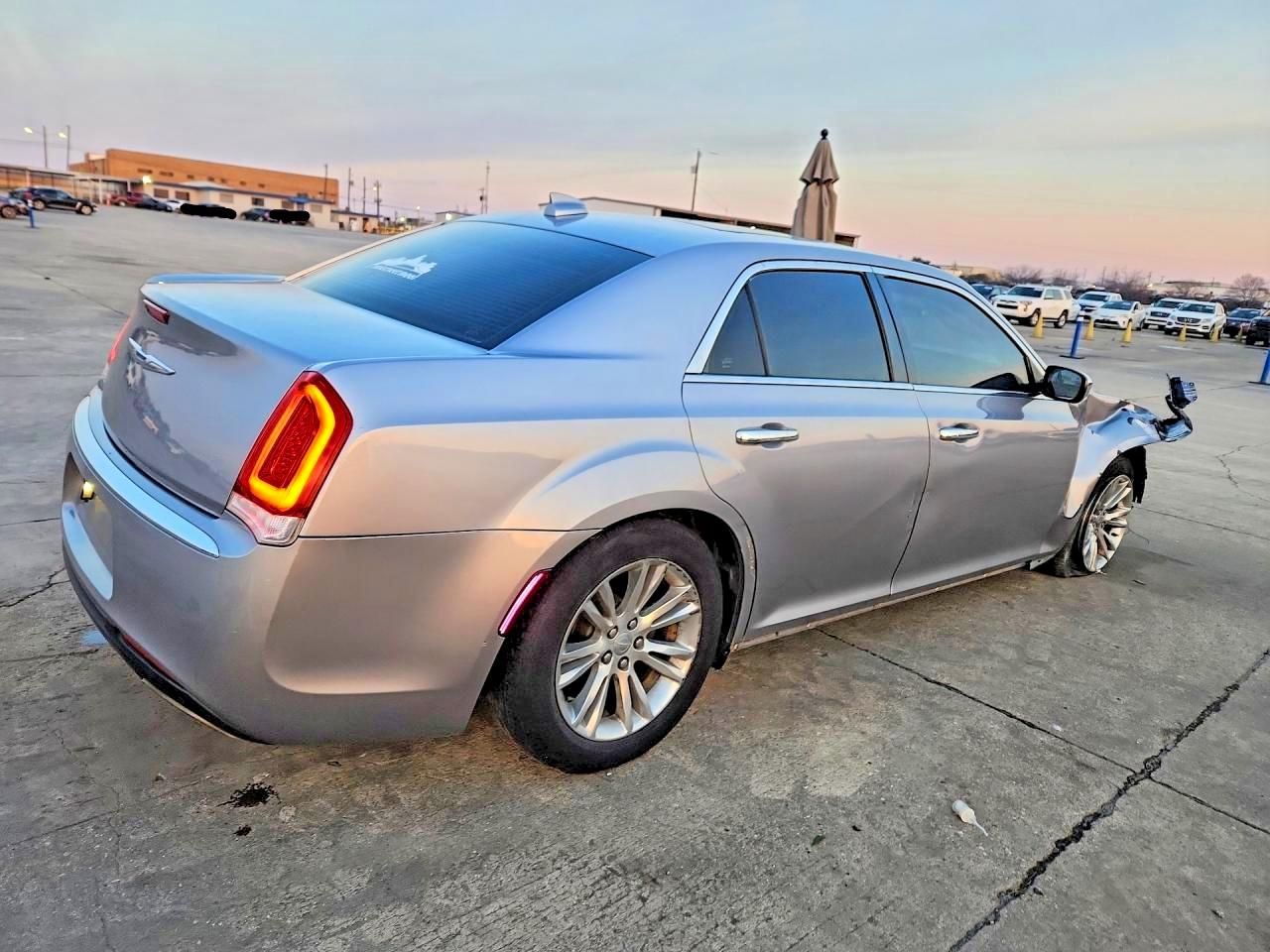 2017 Chrysler 300c