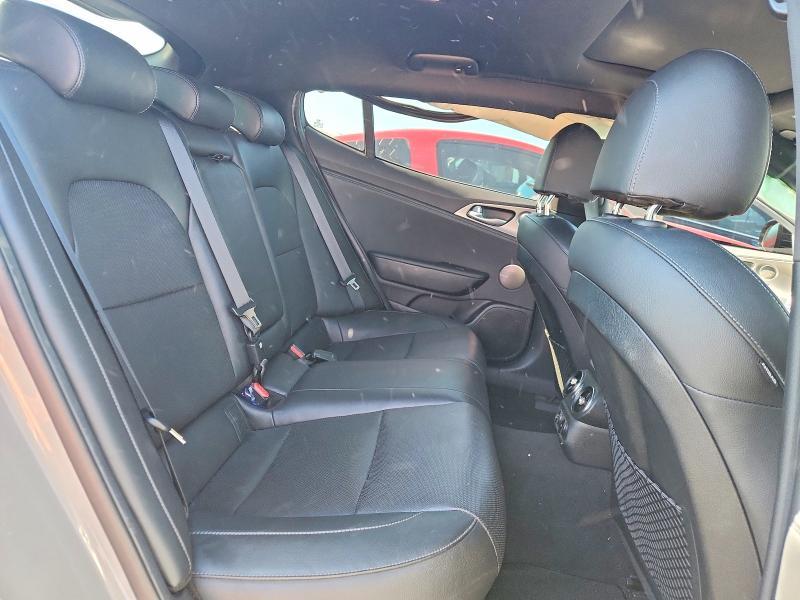2020 KIA Stinger GT1