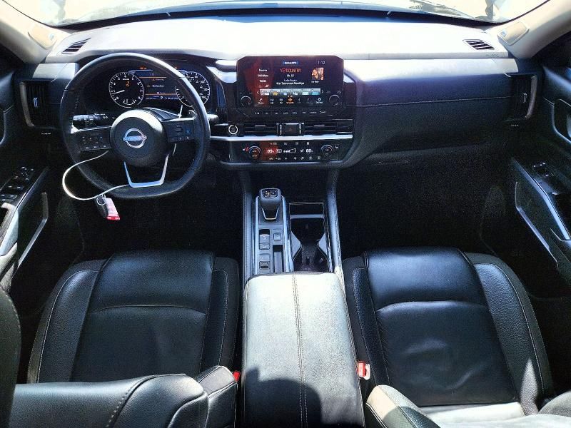 2022 Nissan Pathfinder sl