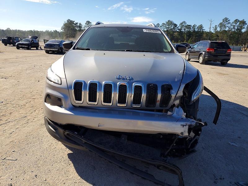 2015 Jeep Cherokee Sport