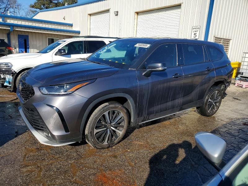 2021 Toyota Highlander xse