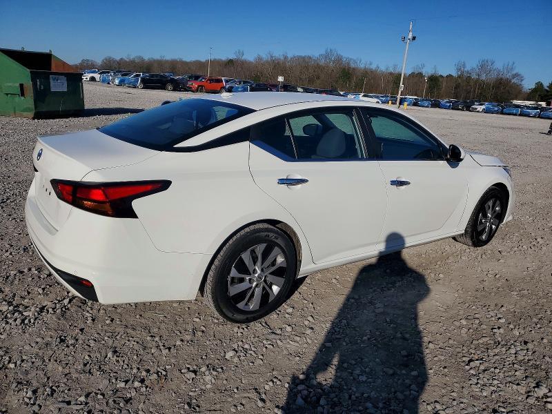 2020 Nissan Altima s