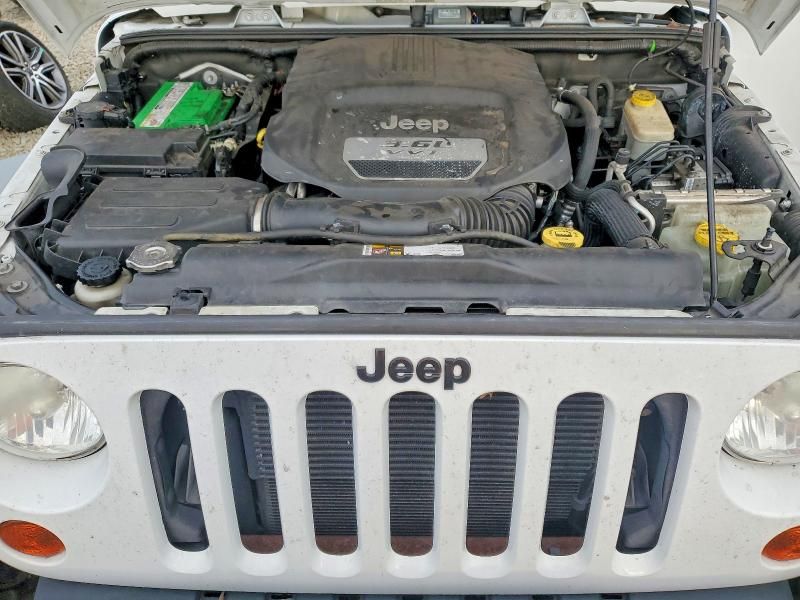 2013 Jeep Wrangler Unlimited Sahara