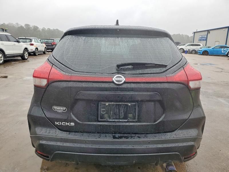 2021 Nissan Kicks s