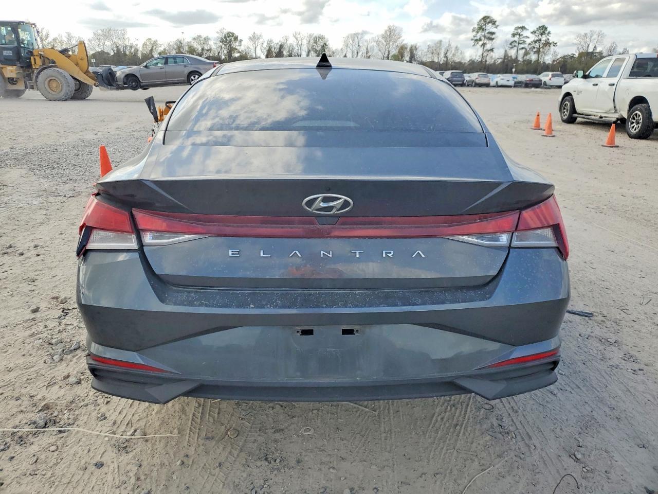 2021 Hyundai Elantra se