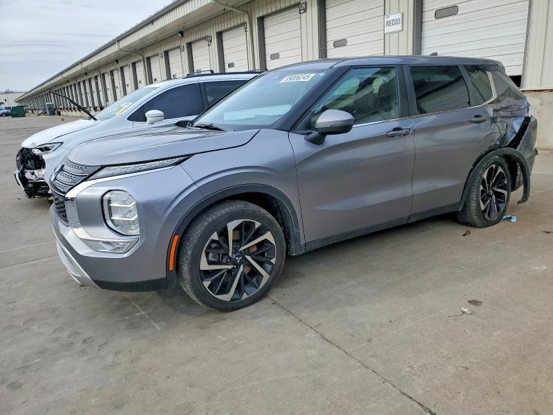 2023 Mitsubishi Outlander se