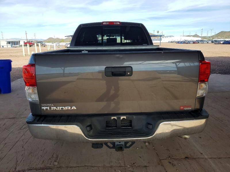2013 Toyota Tundra Double cab SR5