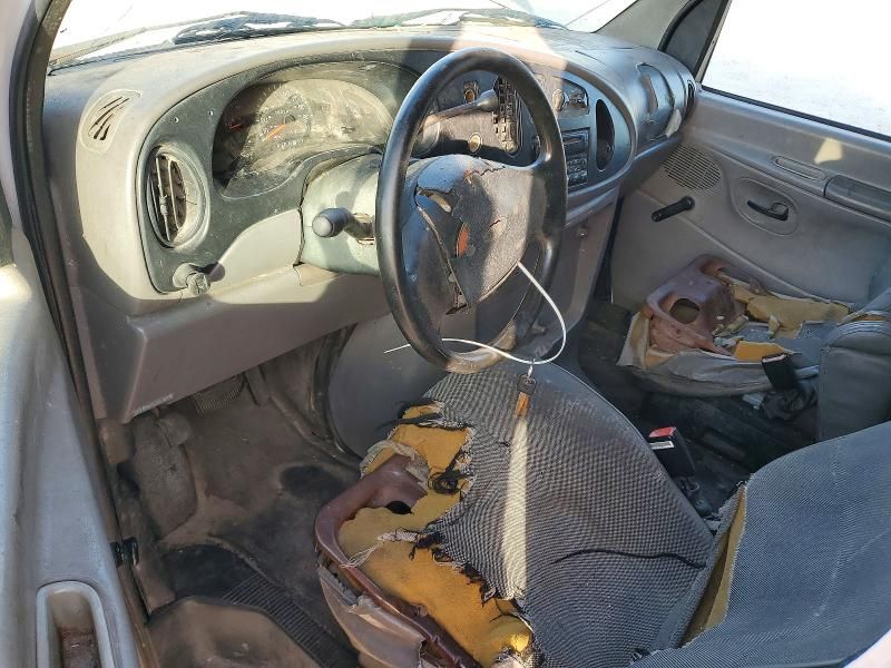 2001 Ford E350 BOX Truck