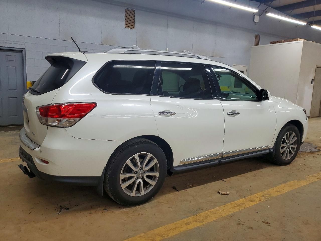 2016 Nissan Pathfinder s