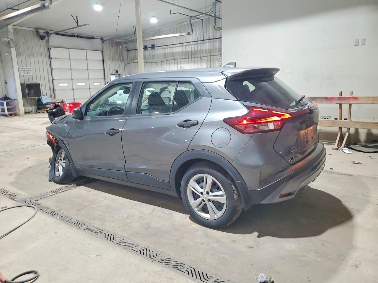 2022 Nissan Kicks s