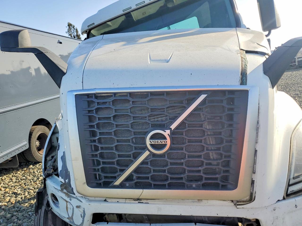 2019 Volvo VNR