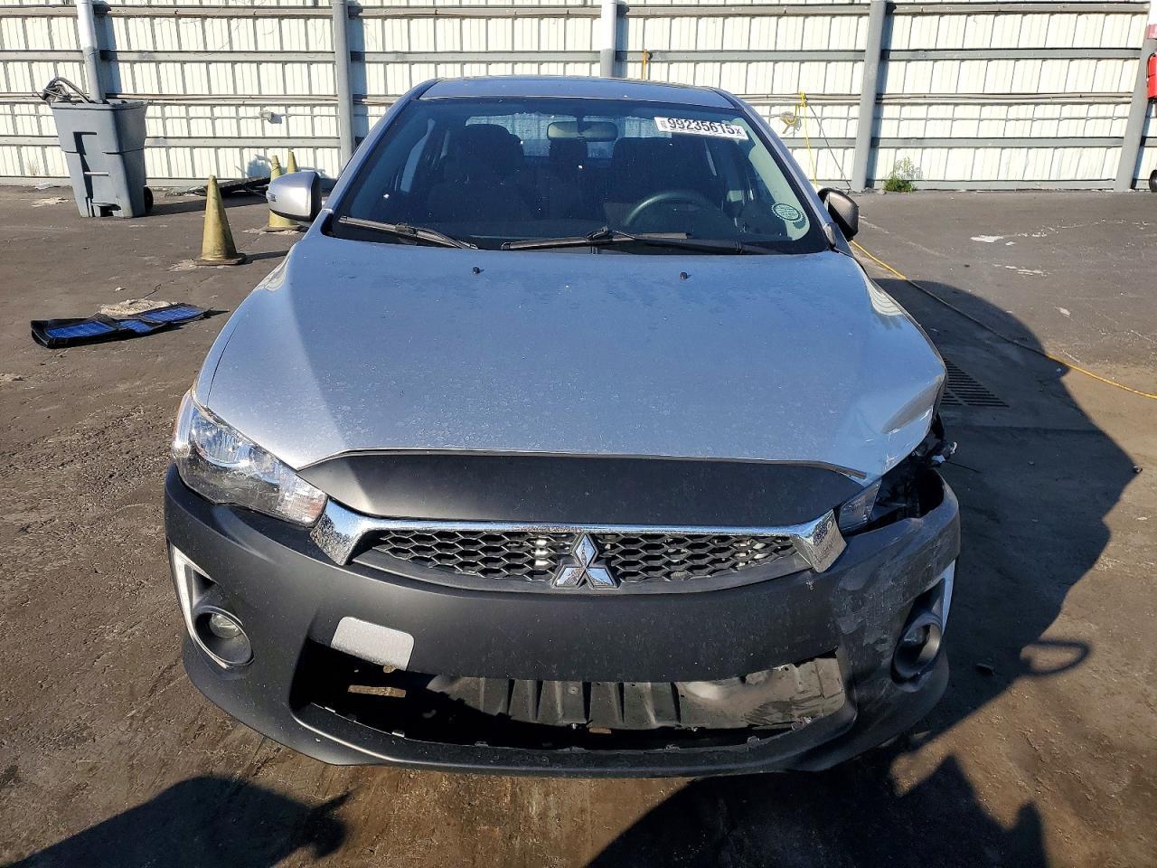 2017 Mitsubishi Lancer es