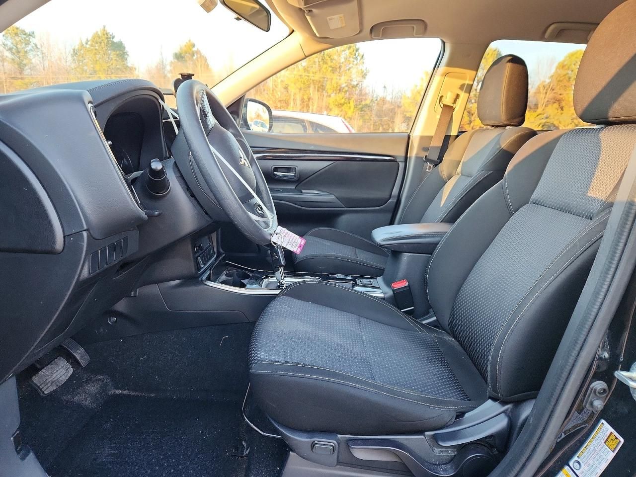 2020 Mitsubishi Outlander es