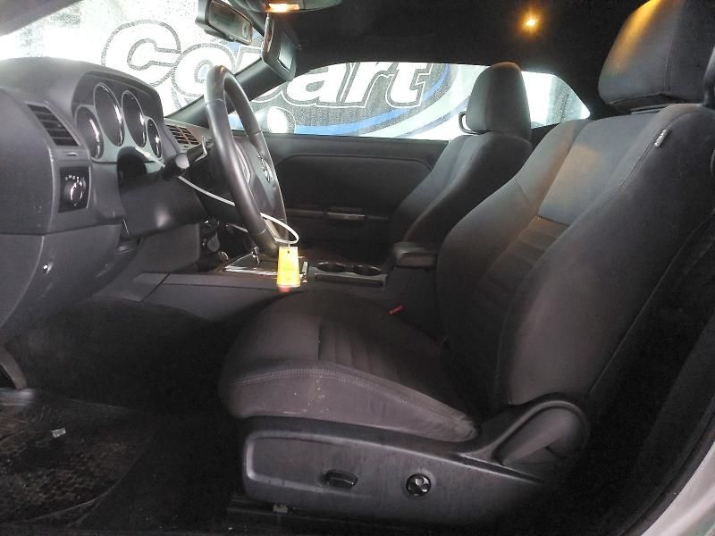 2013 Dodge Challenger sxt