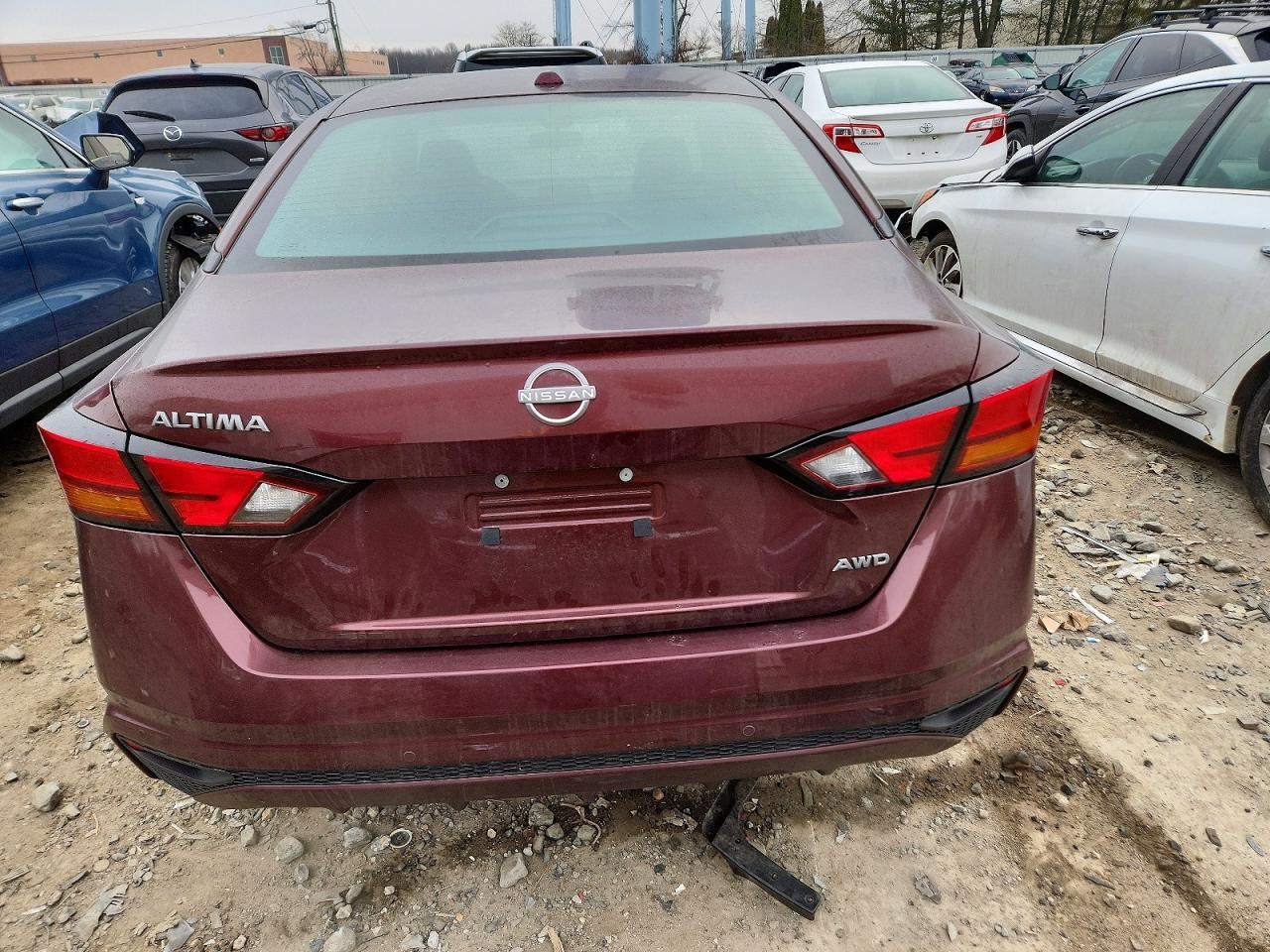 2025 Nissan Altima sv