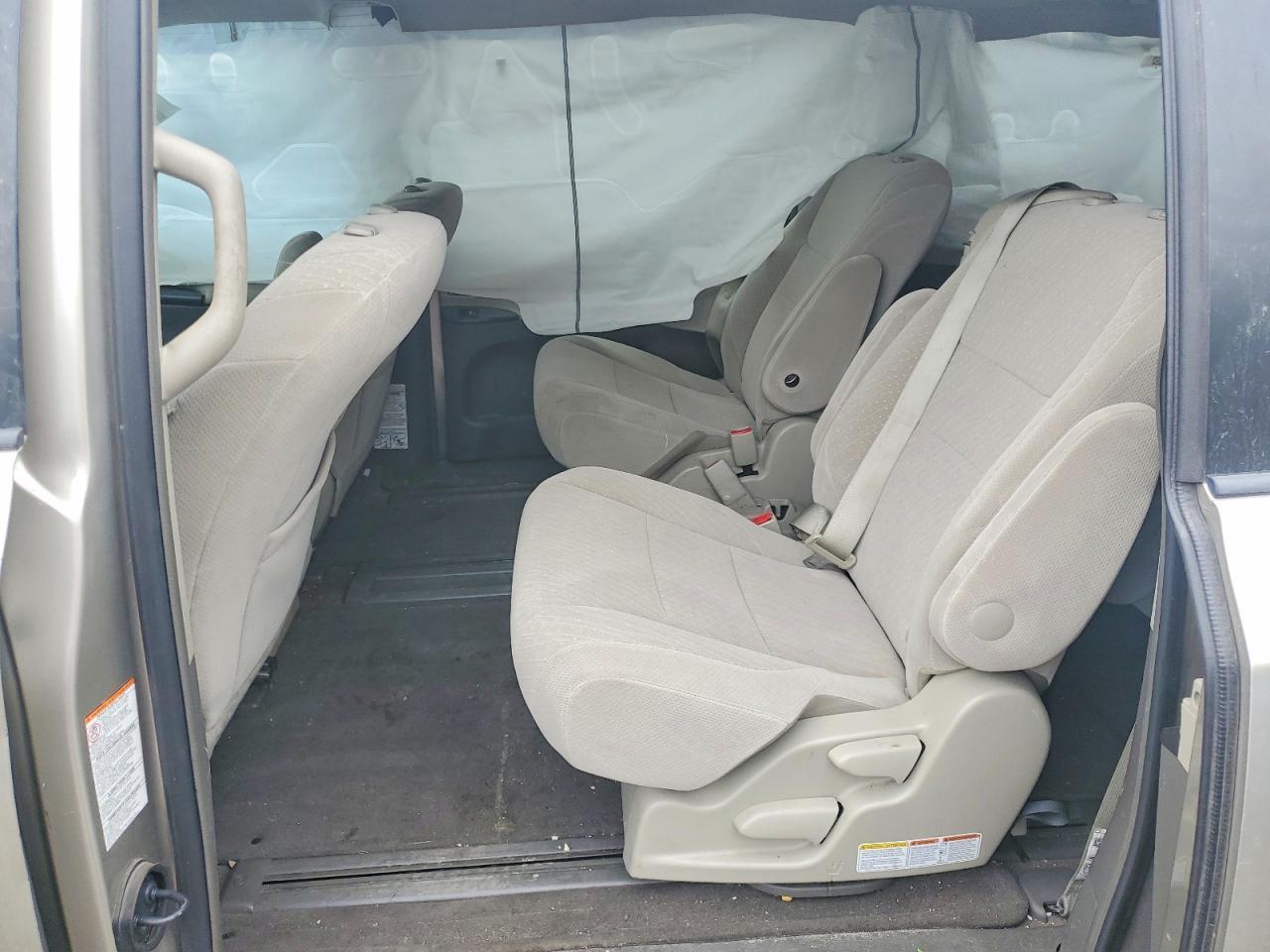 2017 Toyota Sienna le
