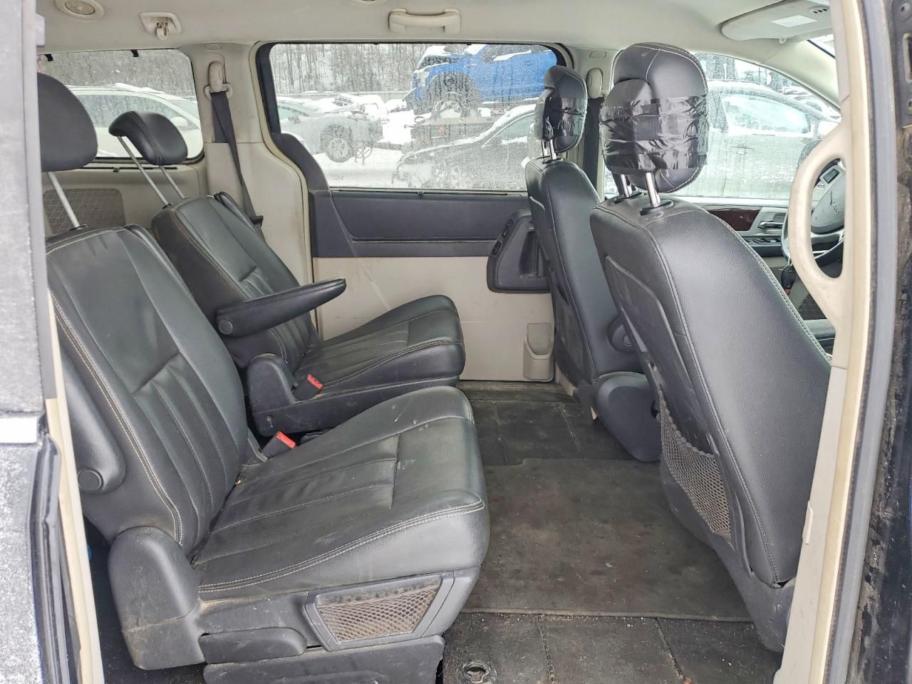 2010 Chrysler Town & Country Touring Plus