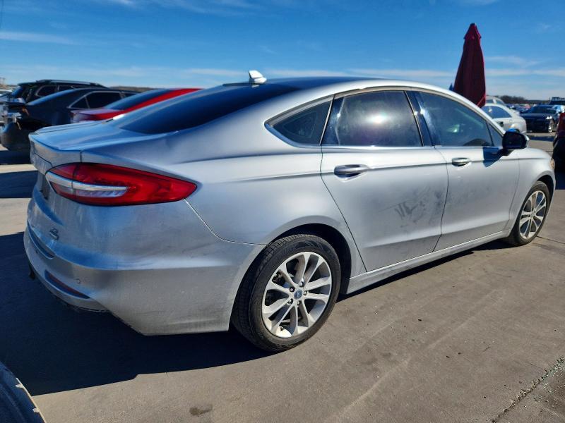 2020 Ford Fusion se
