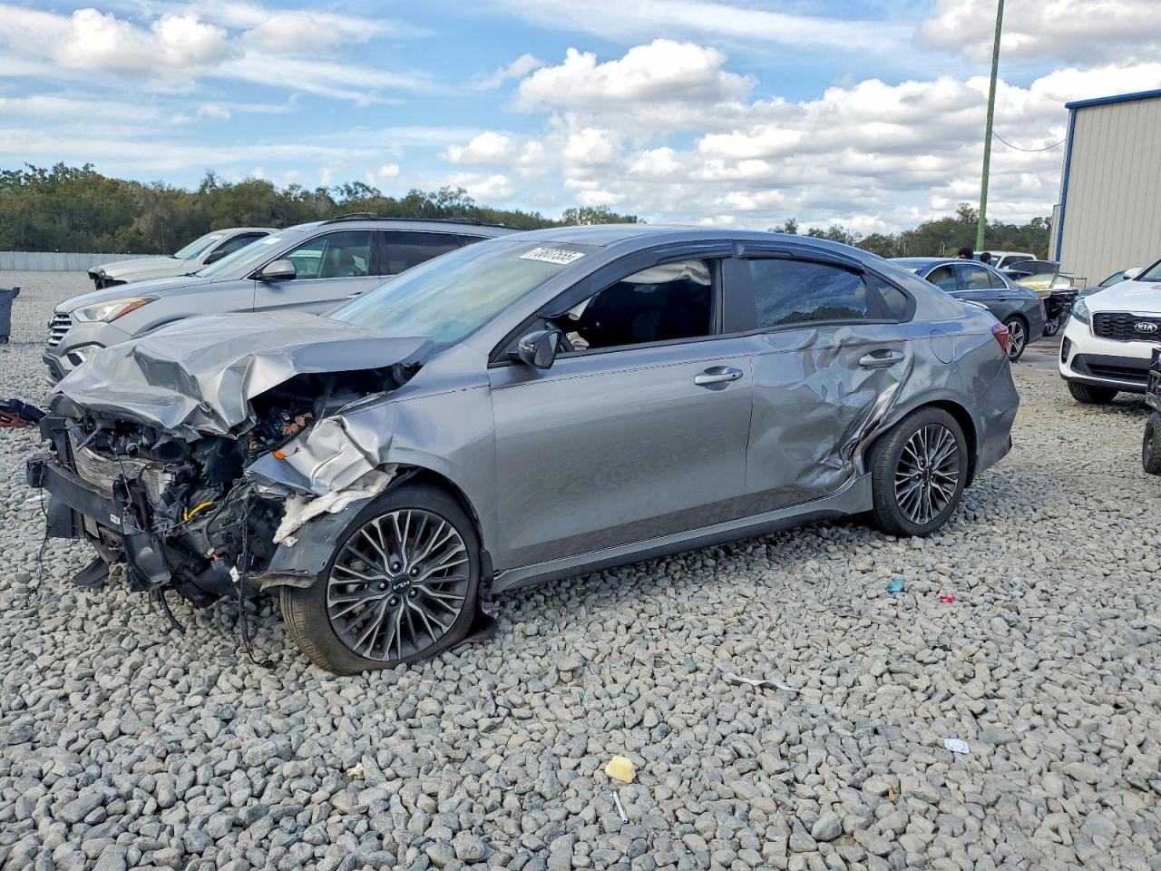 2024 KIA Forte gt Line