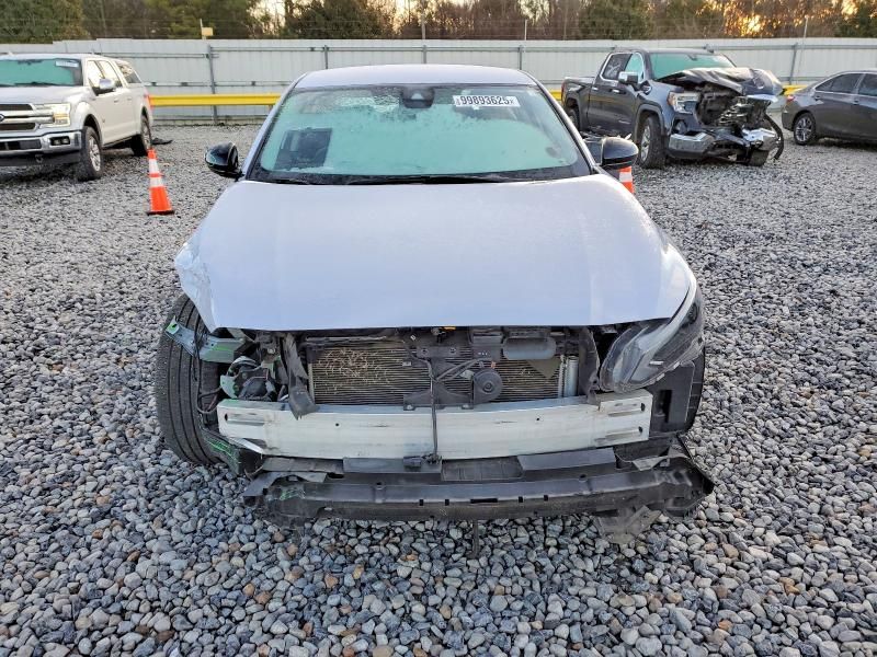 2024 Nissan Altima sr