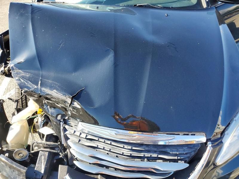 2013 Chrysler 200 Touring