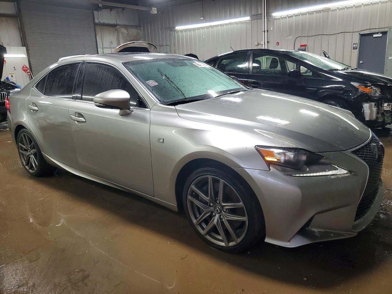 2016 Lexus IS