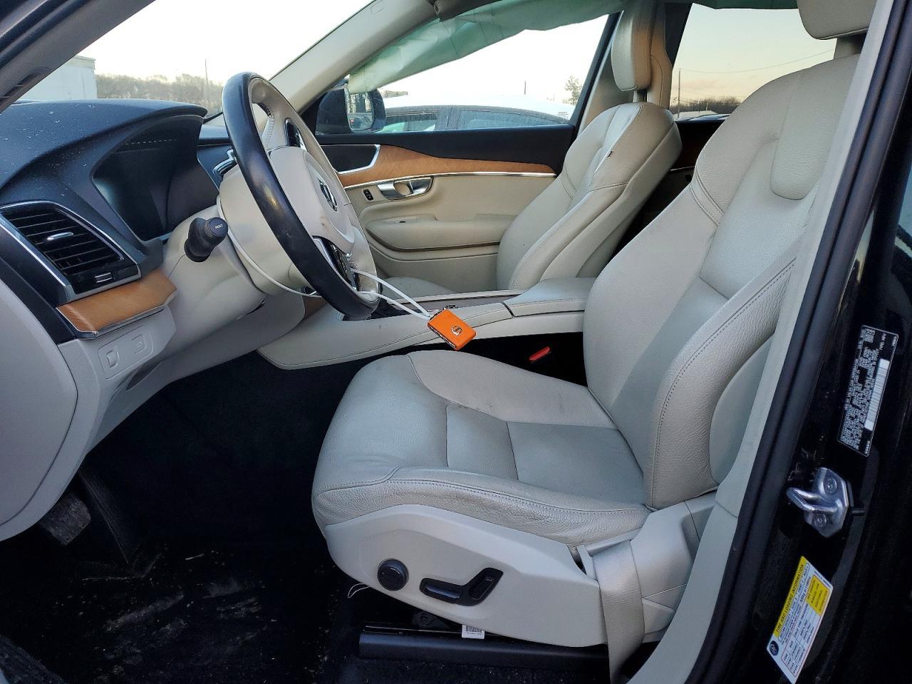 2021 Volvo Xc90 T6 Momentum