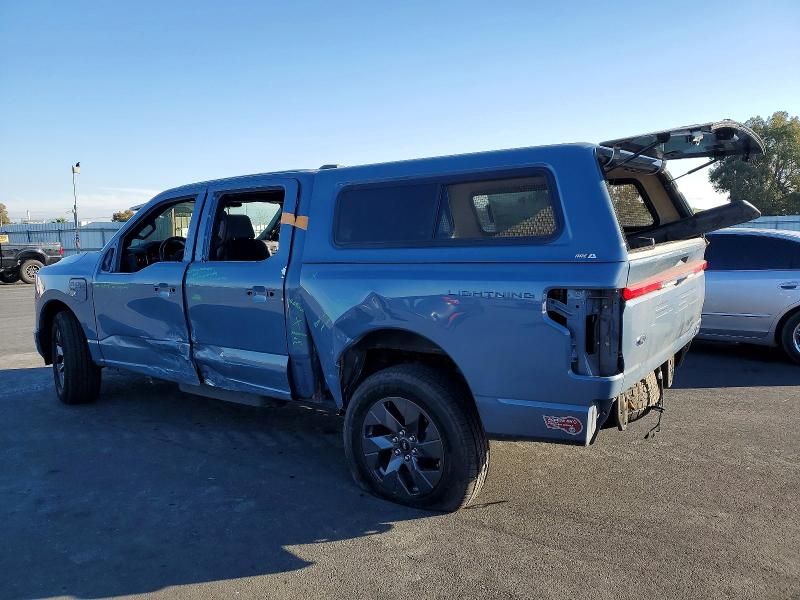 2023 Ford F150 Lightning pro
