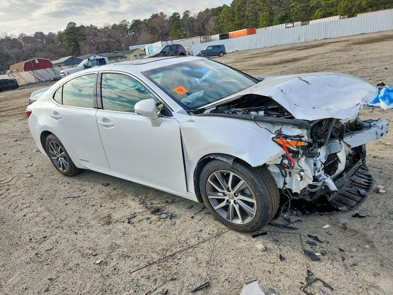 2016 Lexus Es 300h