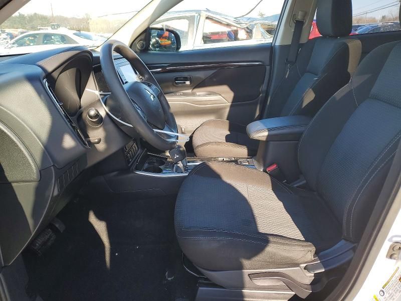 2019 Mitsubishi Outlander es