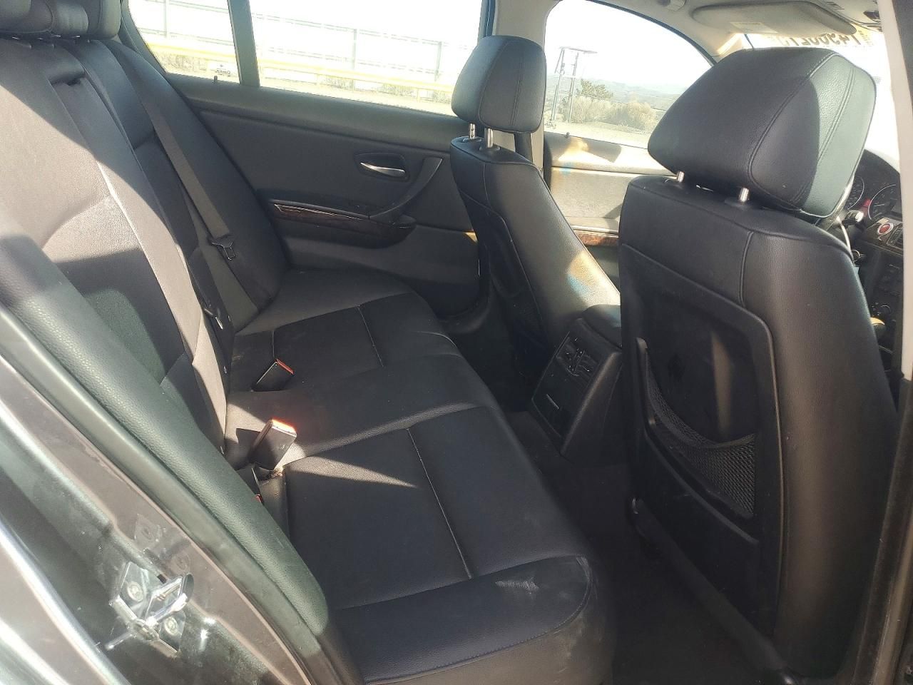 2006 BMW 325 i Automatic