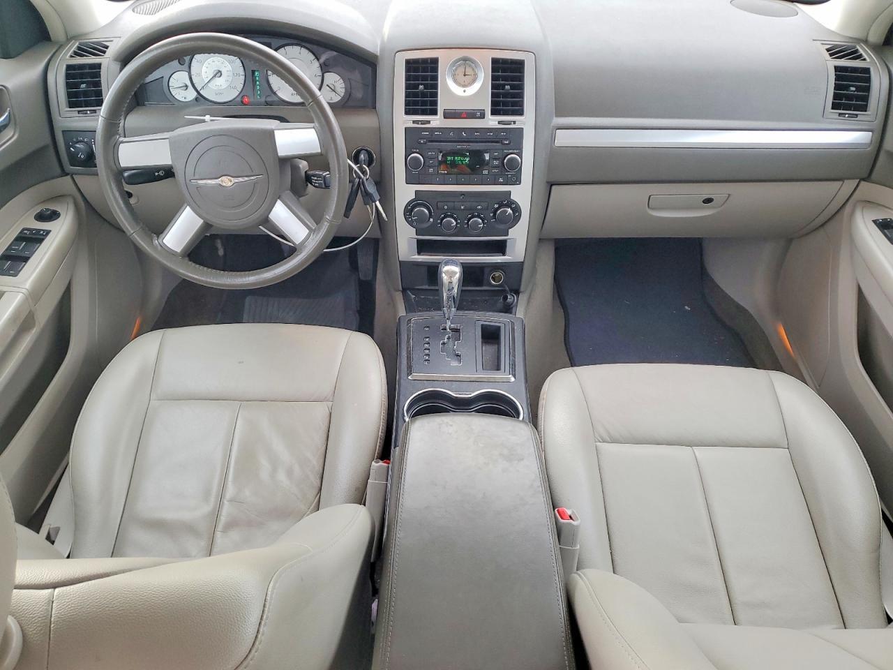 2010 Chrysler 300 Touring