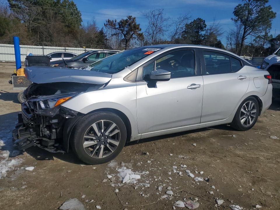 2021 Nissan Versa sv