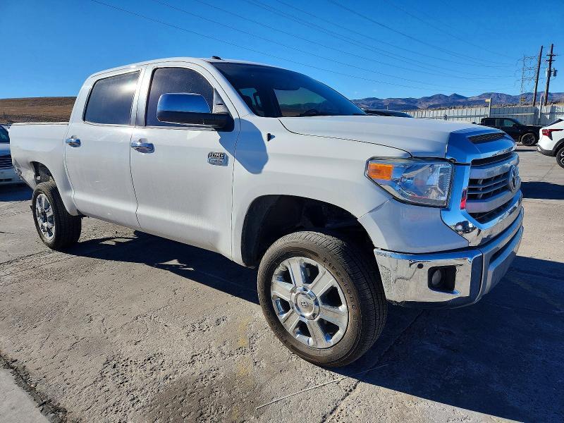 2014 Toyota Tundra Crewmax Platinum
