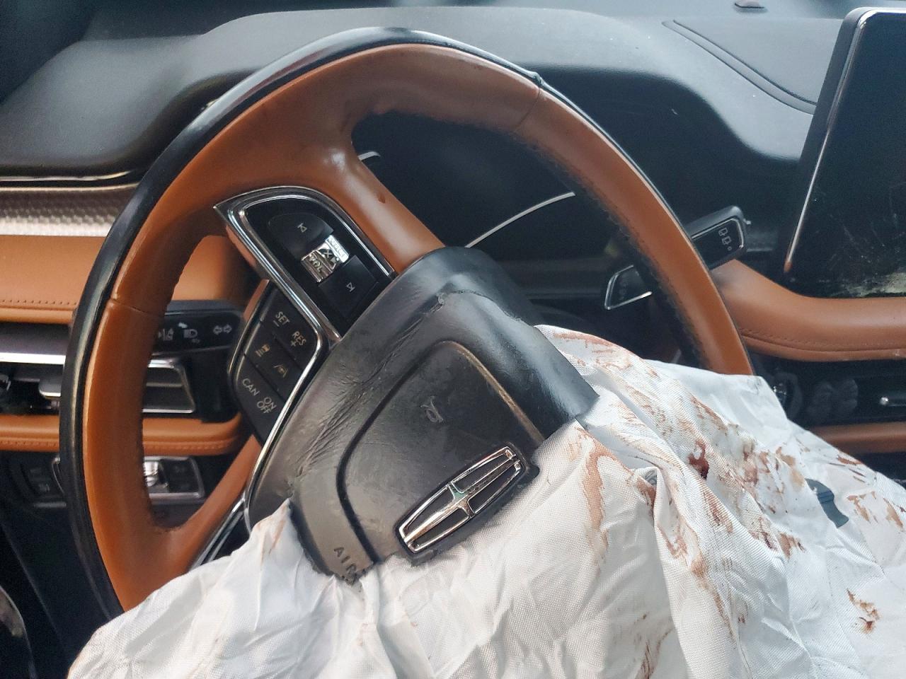 2022 Lincoln Nautilus Black Label