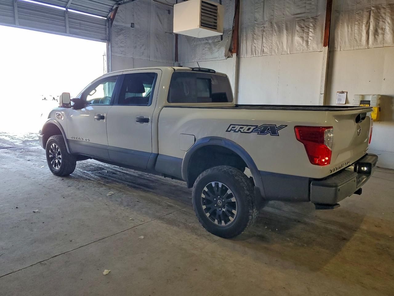 2019 Nissan Titan xd sl