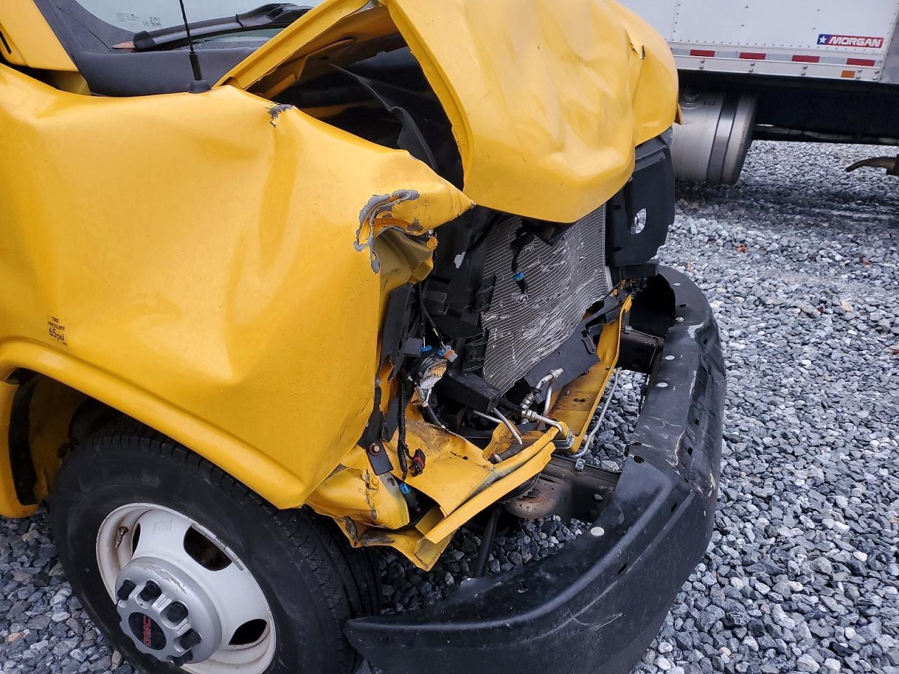 2022 GMC Savana Cutaway G3500