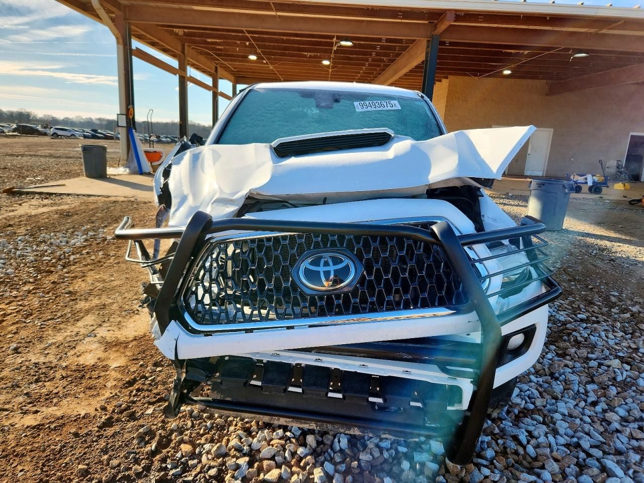 2018 Toyota Tacoma Double cab