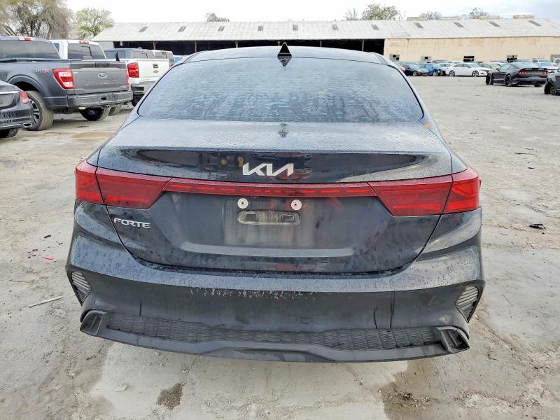 2022 KIA Forte fe
