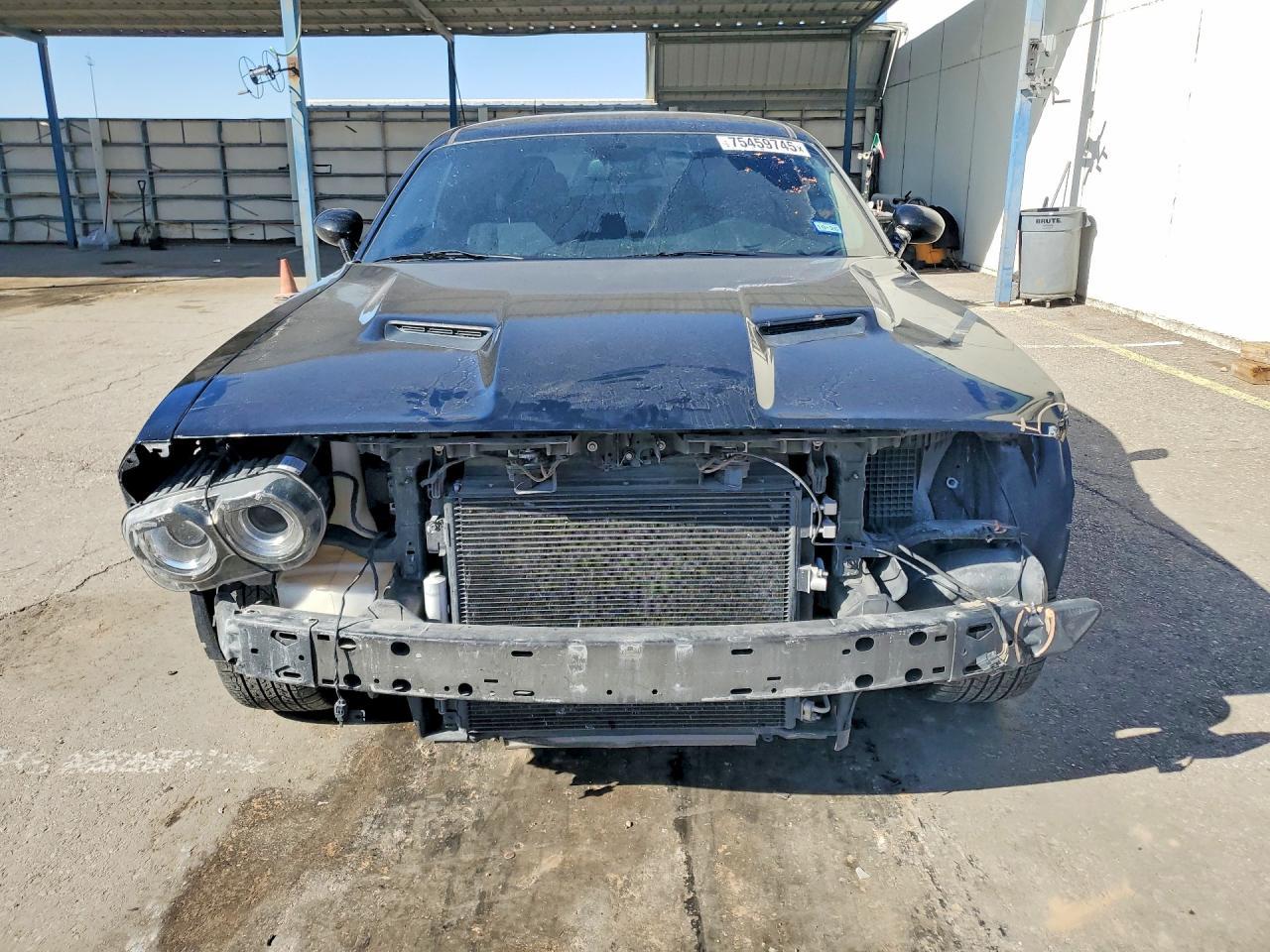 2015 Dodge Challenger sxt