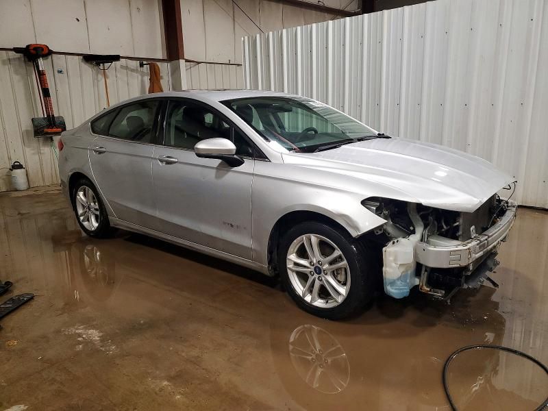 2018 Ford Fusion se Hybrid