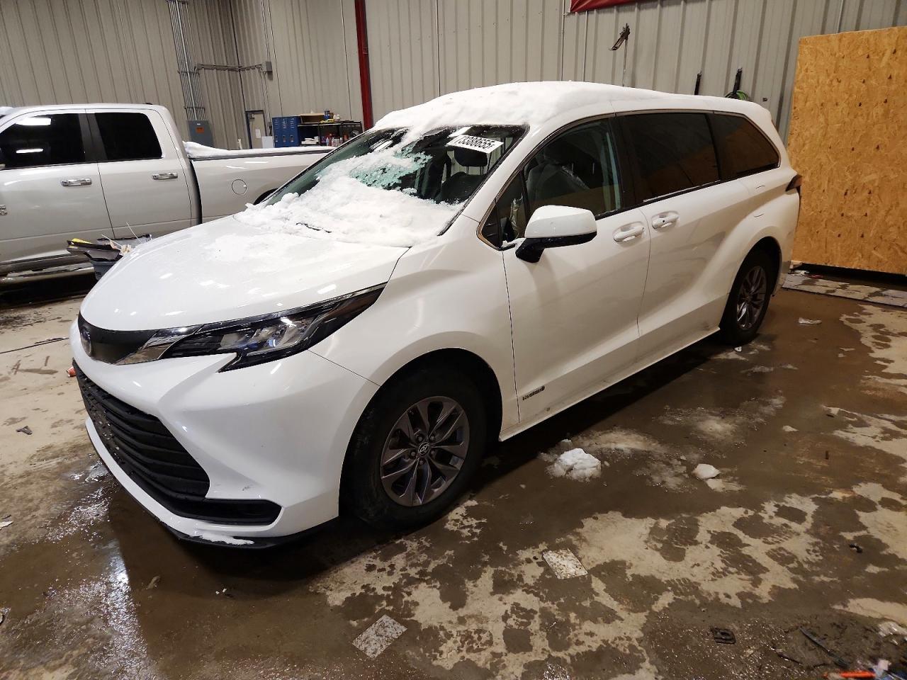 2021 Toyota Sienna le
