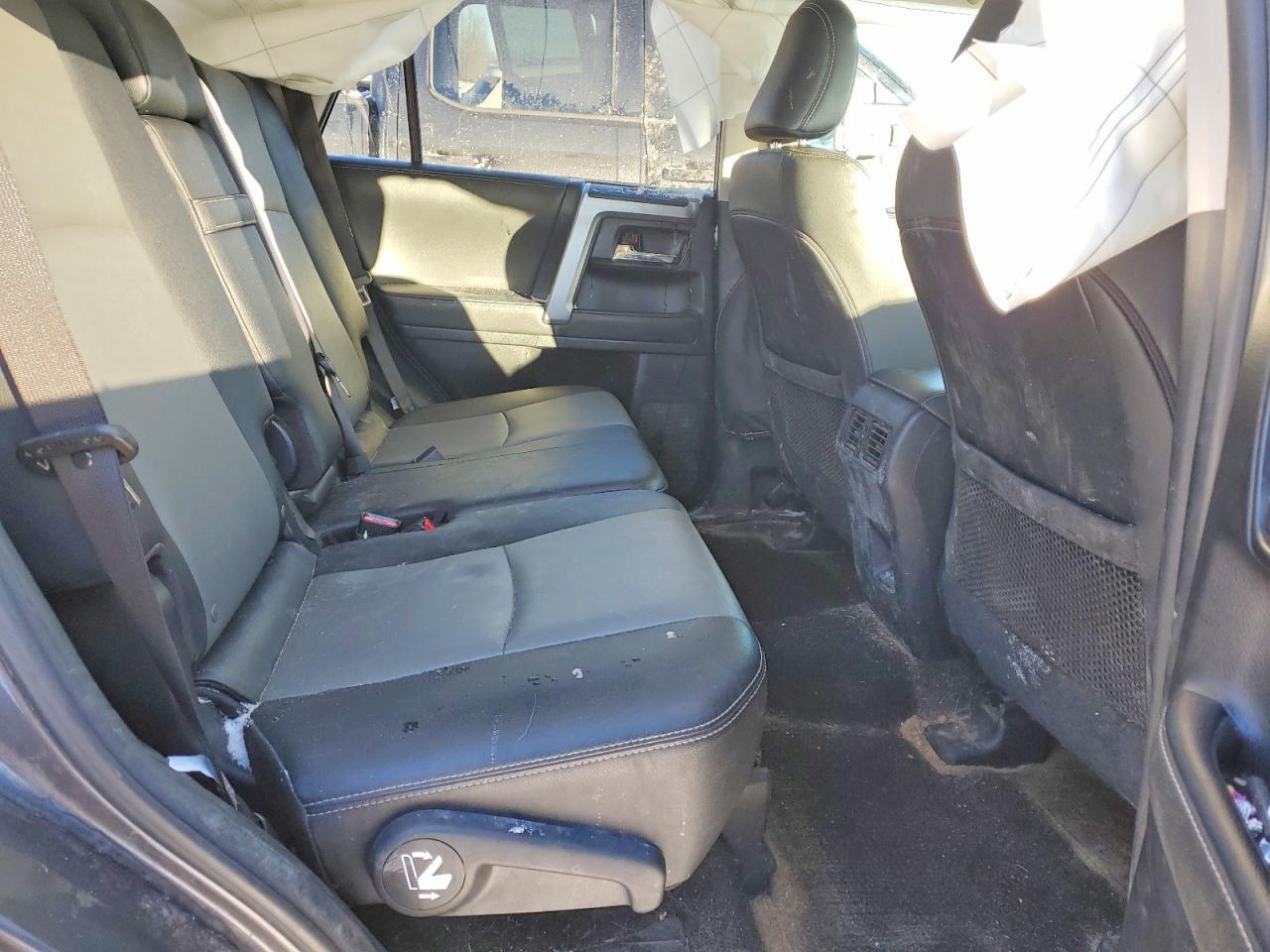2023 Toyota 4runner se