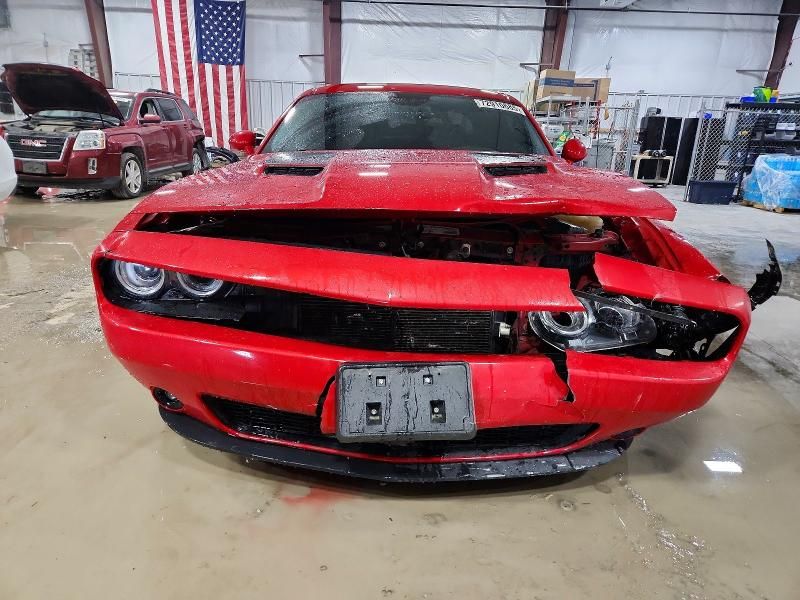 2015 Dodge Challenger sxt Plus